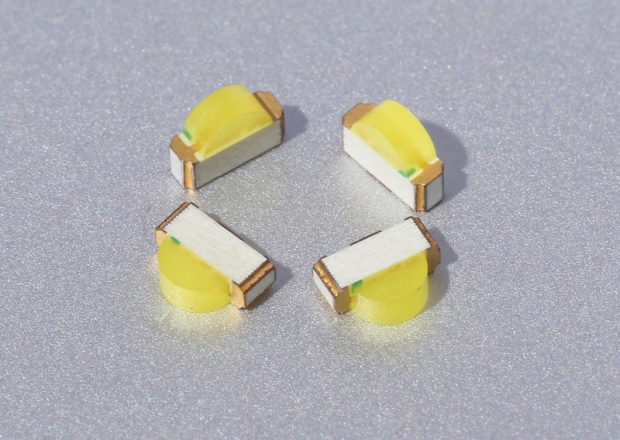 1206側1.5白光